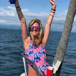 Meet your Posher, Stephanie